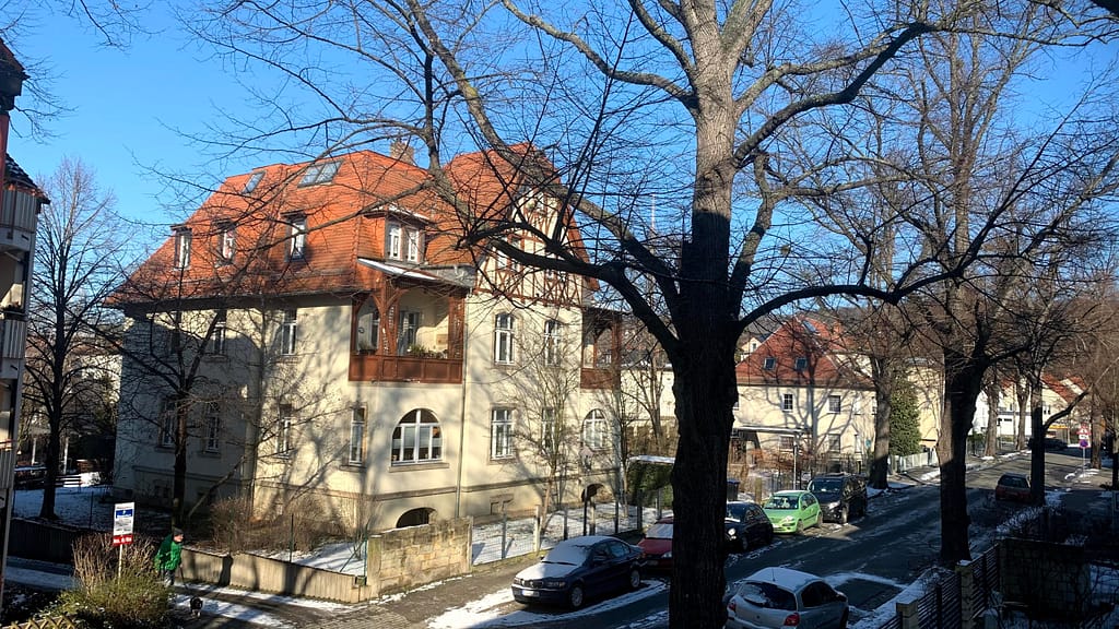 Gut-Knut - Mein Start 4 Blick zum Dresdner Fernsehturm