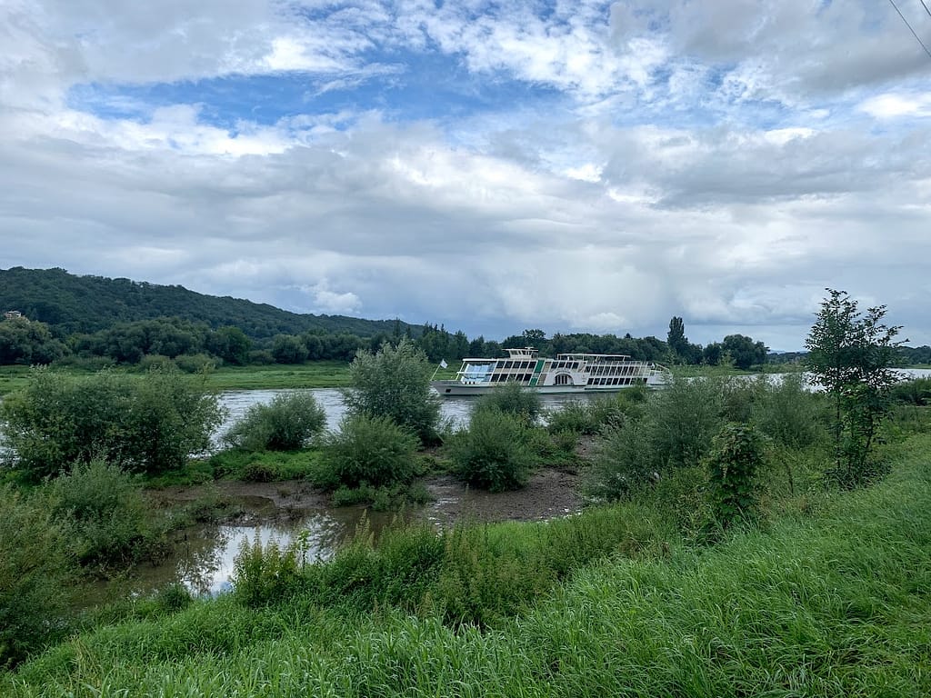 Dresdner Bilder des Monats August 6 Noch ein Elbdampfer