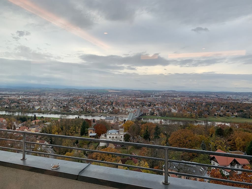Bilder des Monats November 2021 aus Dresden 3 Blick vom Luisenhof aufs Blaue Wunder