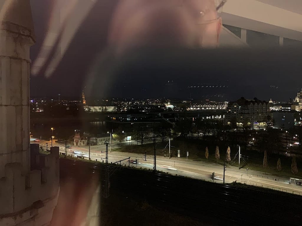 Bilder des Monats November 2021 aus Dresden 9 Spiegelbild