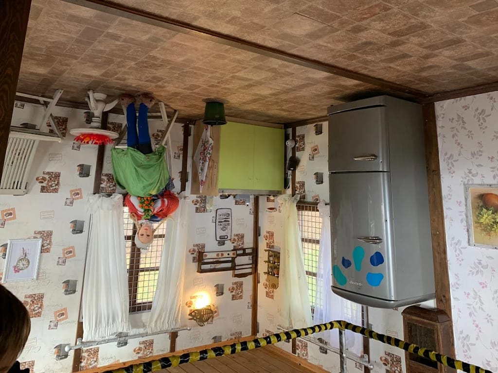 Oben im Haus auf dem Kopf wo oben unten ist