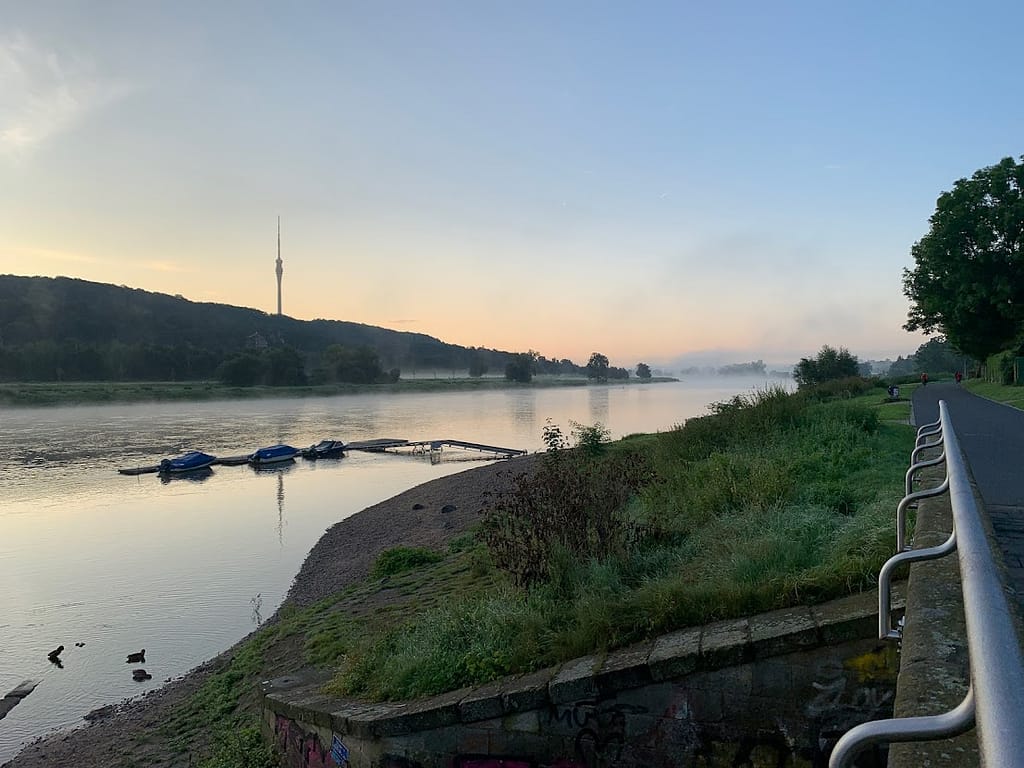 Die Elbe beim Sonnenaufgang
