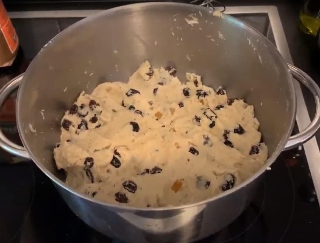 Fertiger Stollenteig