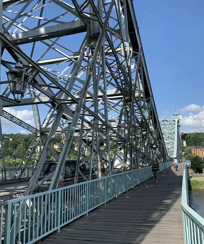 Bildergalerie Schillerplatz und das Blaues Wunder 14 Auf dem Blauen Wunder
