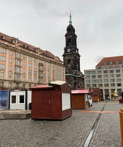Bilder des Monats November 2021 aus Dresden 5 Der abgebaute Weihnachtsmarkt