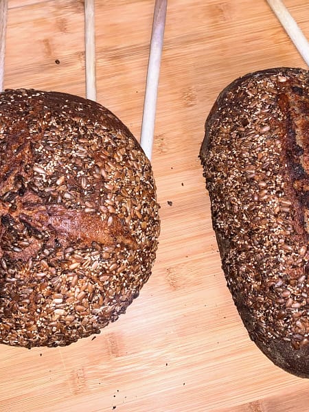 Mehrkorn-Roggenmischbrot mit Kultursauerteig 2 Das fertige Mehrkornbrot