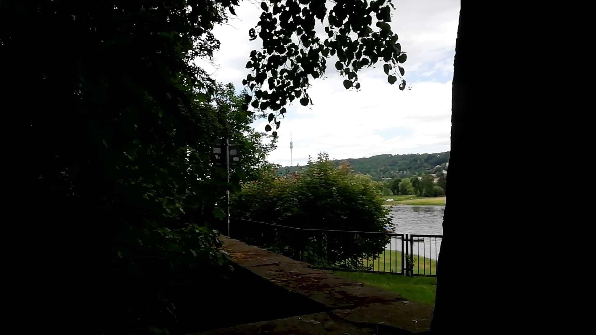 Bildergalerie die Elbe am Laubegaster Ufer 9 Blick von der Coselgasse