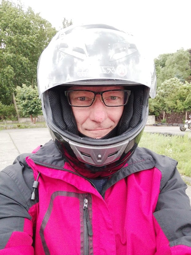 Knut's Quad-Tour durch die Sächsischen Schweiz 2 Vor der Quad-tour heißt es Schutzhelm auf