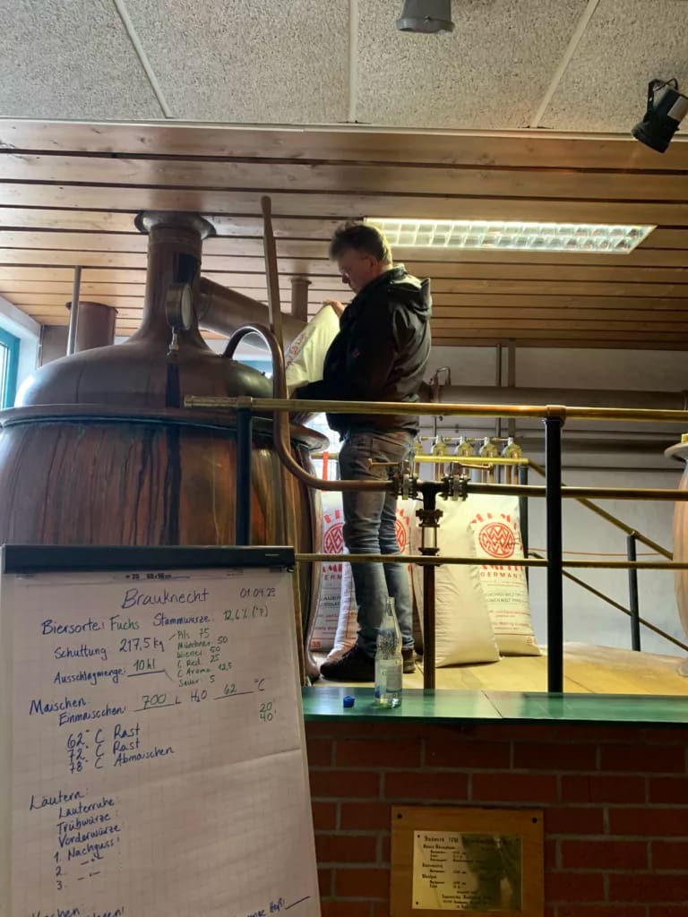 Mein Bierbrau-Kurs im Brauhaus Radebeul 9 Am 1. April war ich zum Bierbraukurs im Brauhaus Radebeul. Es hat Riesenspaß gemacht, und hier möchte ich ein paar Eindrücke davon wiedergeben.