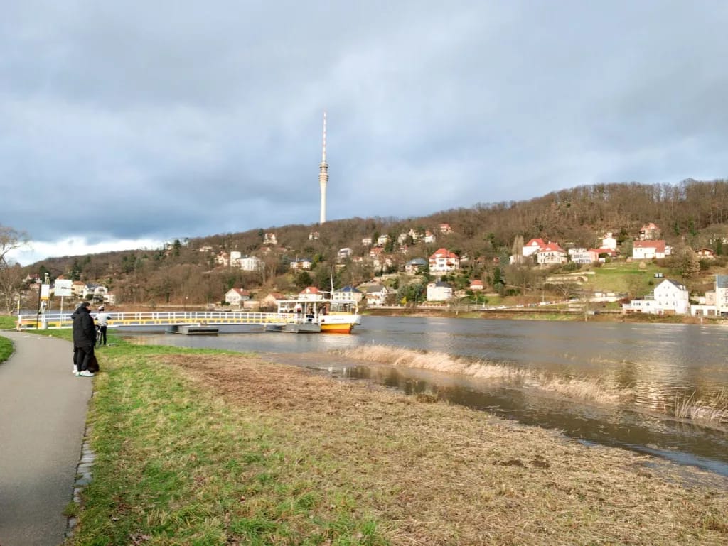 Bilder Elb-Hochwasser Dresden-Laubegast 2023 3 Das Elb-Hochwasser scheint momentan zu stagnieren. Ich habe heute nochmal paar Fotos gemacht um einen Vergleich zu haben.