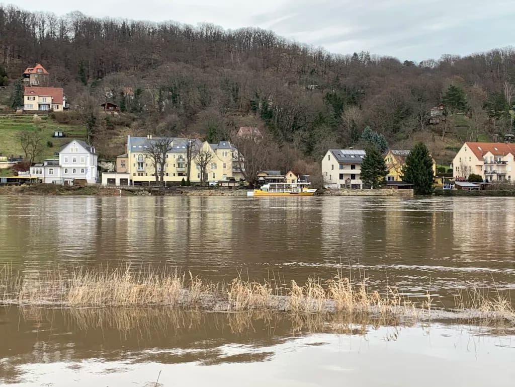 Bilder Elb-Hochwasser Dresden-Laubegast 2023 4 Das Elb-Hochwasser scheint momentan zu stagnieren. Ich habe heute nochmal paar Fotos gemacht um einen Vergleich zu haben.
